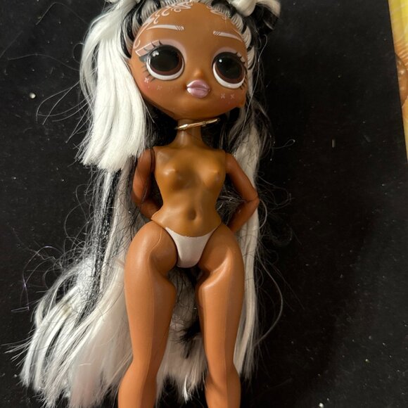 2 Lol Surprise Omg Dolls Switches Sunshine Makeover And Cosmic Nova Nude 9” - Picture 10 of 10